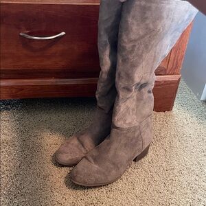 Women's Knee-High Suede Boot in Taupe